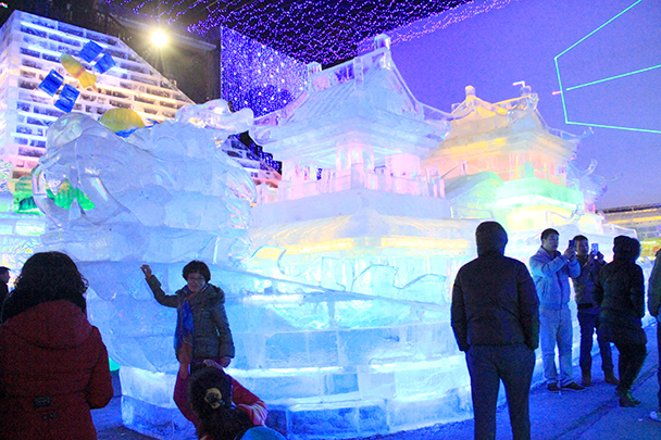 Photos & News: Tang Dynasty Caves and Longqingxia Ice Festival, 2014/02 ...